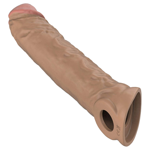 Realistinen penisjatke värisevällä terskalla