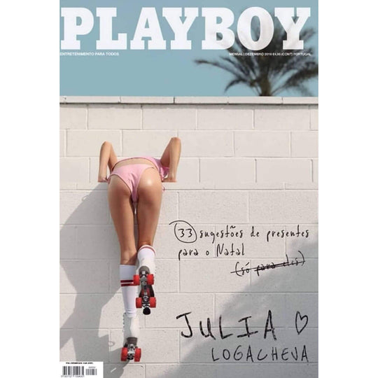 Playboy - Kirsi Hannele - met een jurk